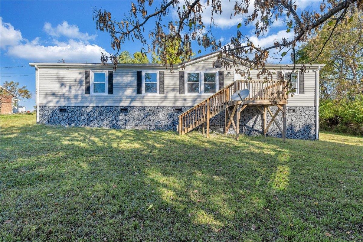 7333 Manns Drive New River VA 24129