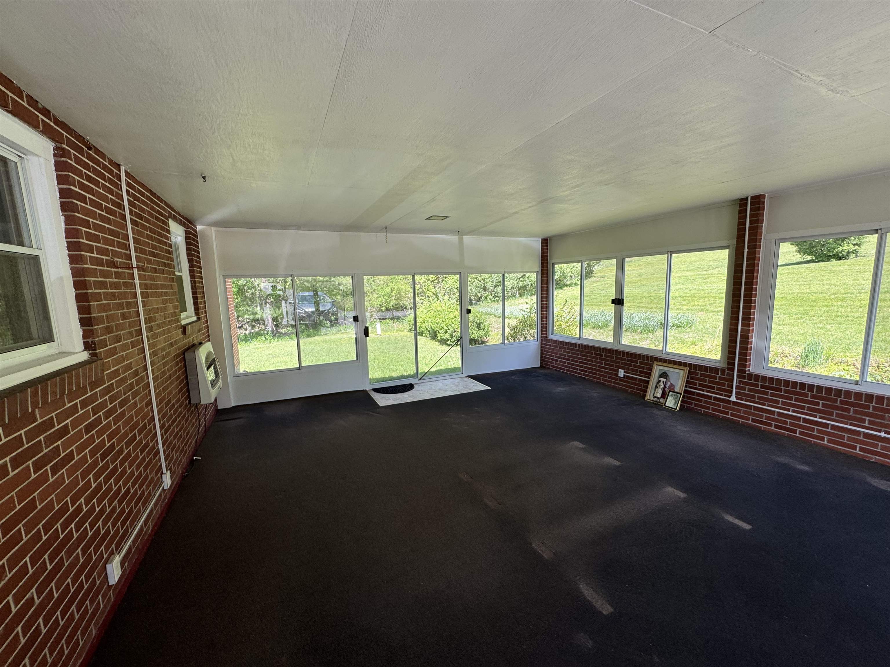 328 Mountain Drive Pearisburg VA 24134