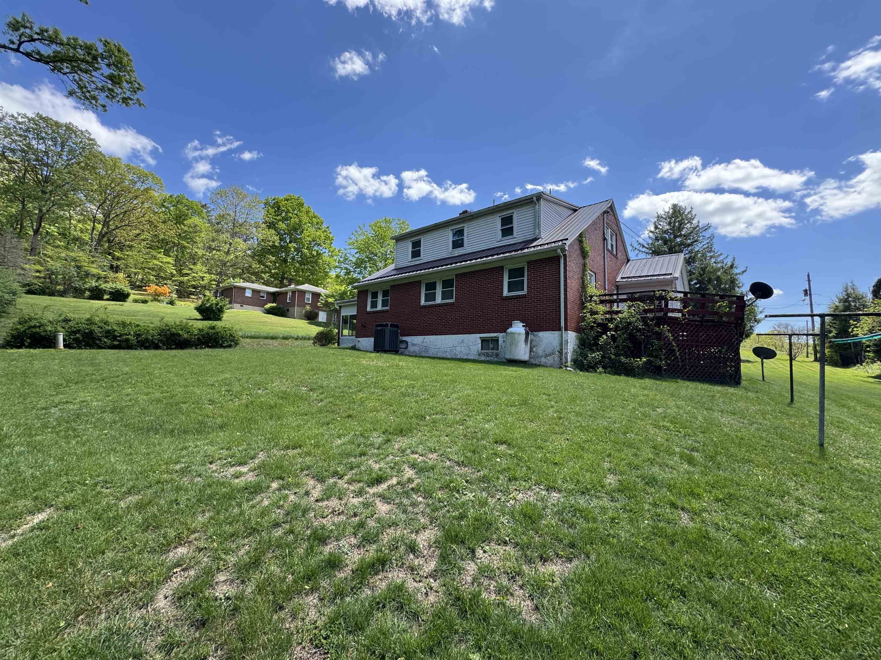 328 Mountain Drive Pearisburg VA 24134