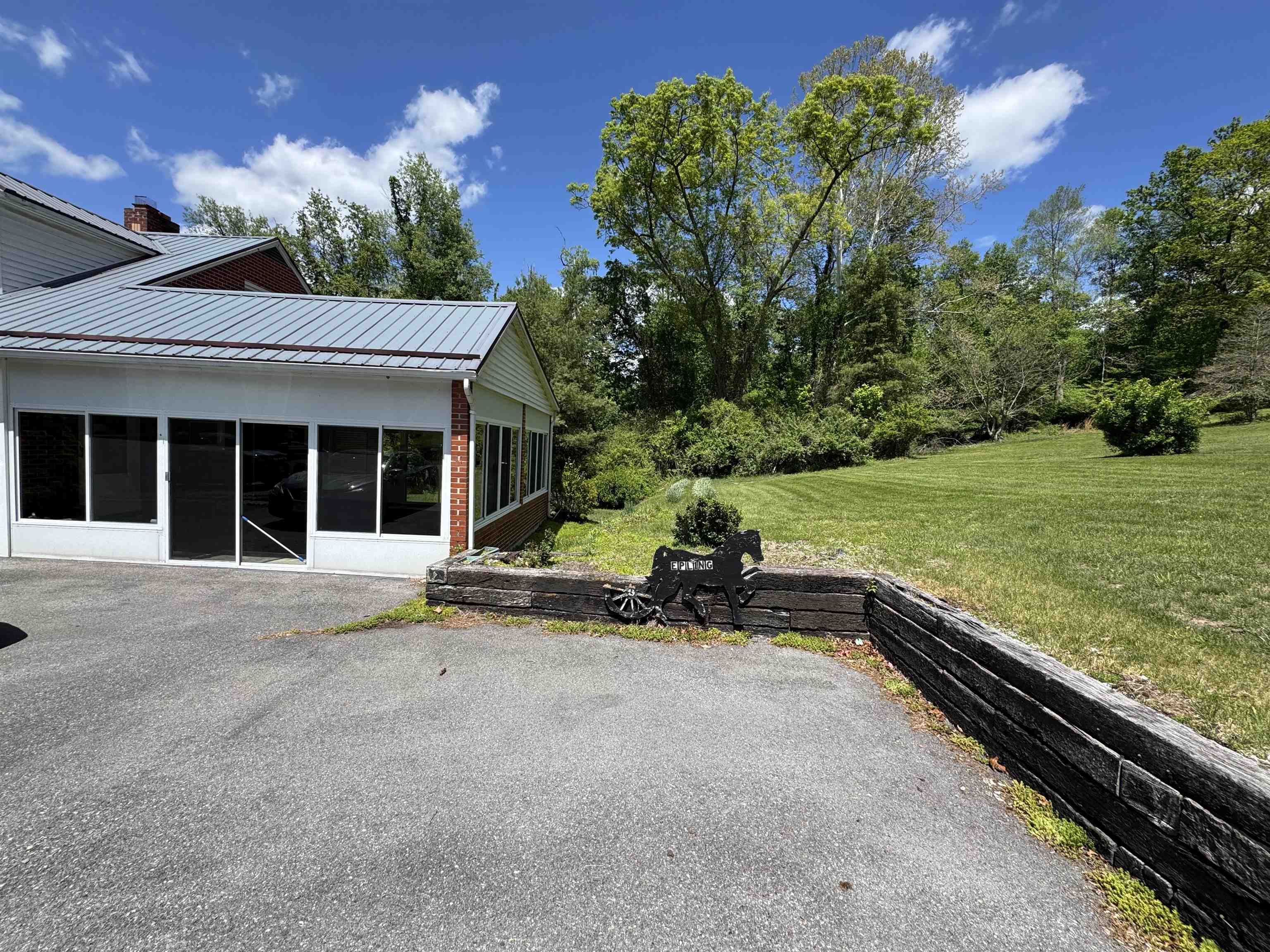 328 Mountain Drive Pearisburg VA 24134