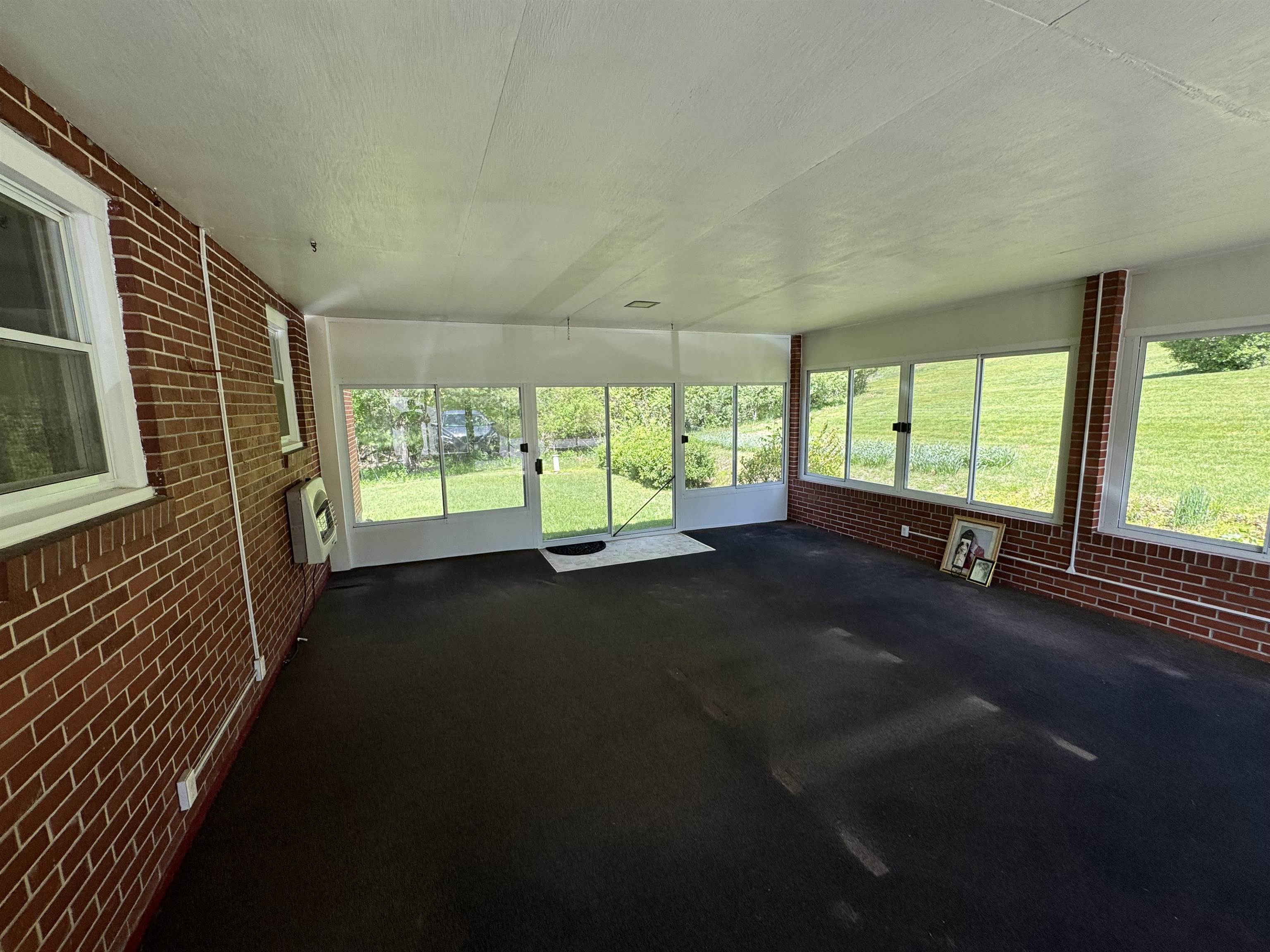 328 Mountain Drive Pearisburg VA 24134