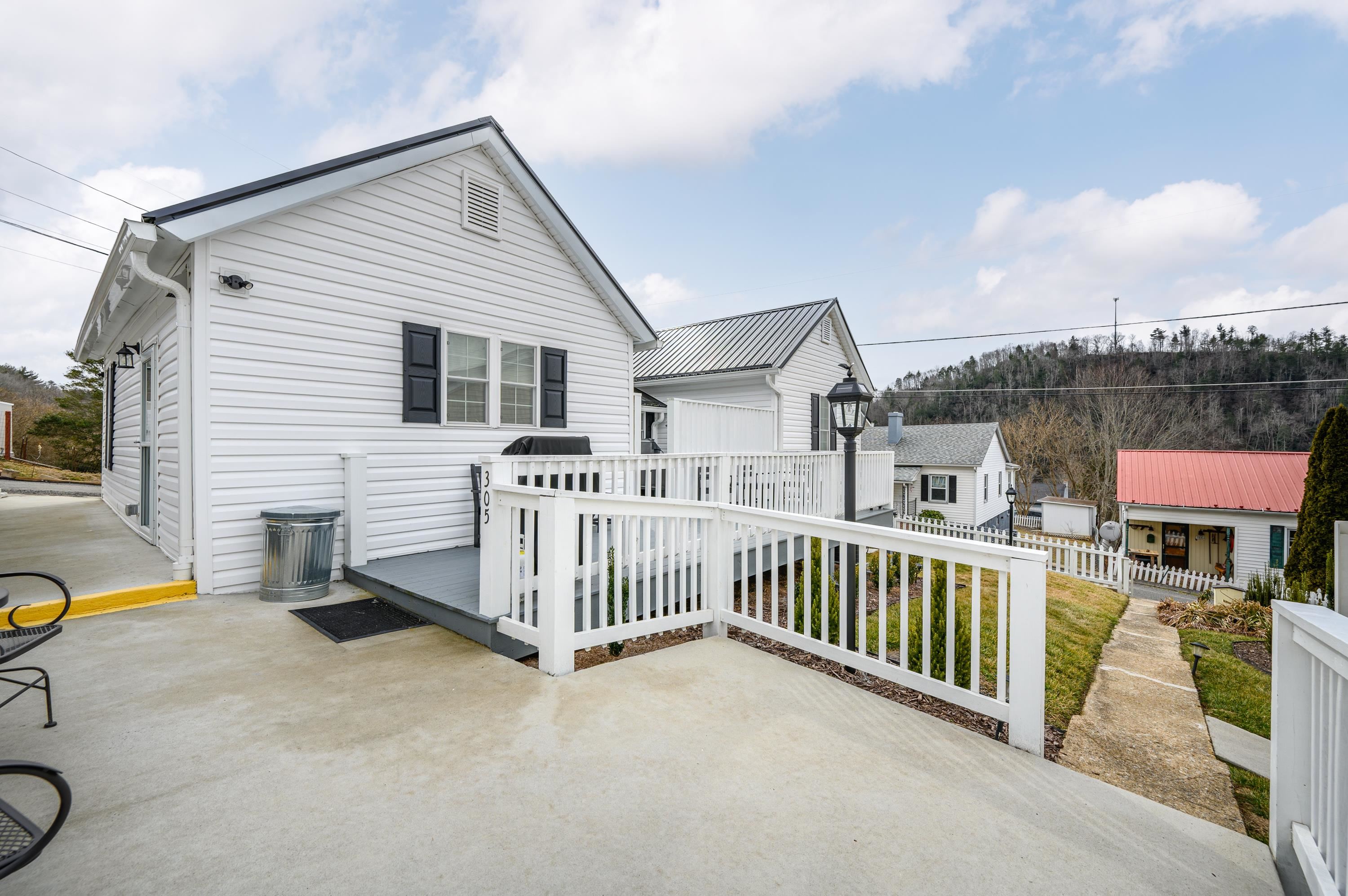 305 Grayson Street Fries VA 24330