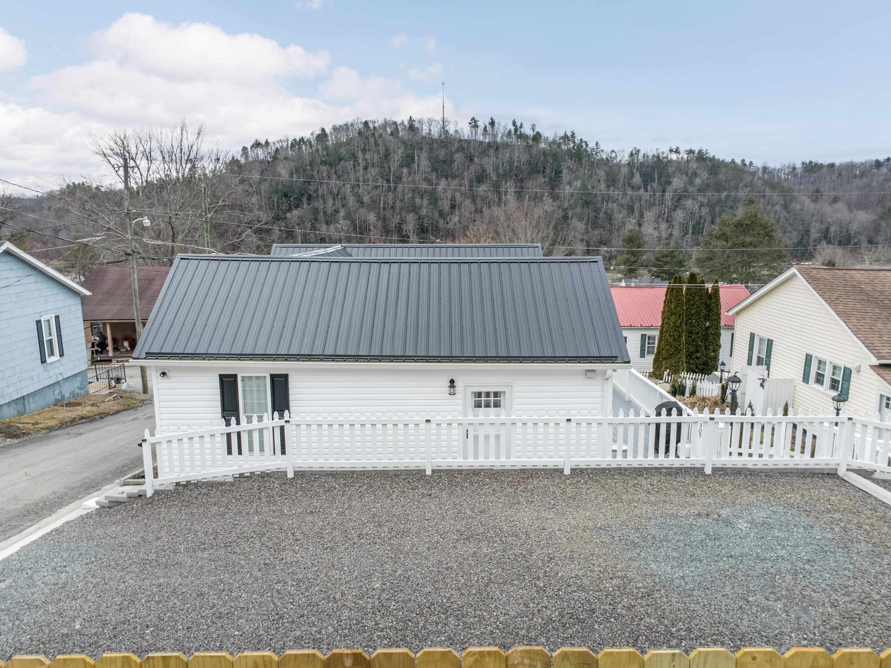 305 Grayson Street Fries VA 24330