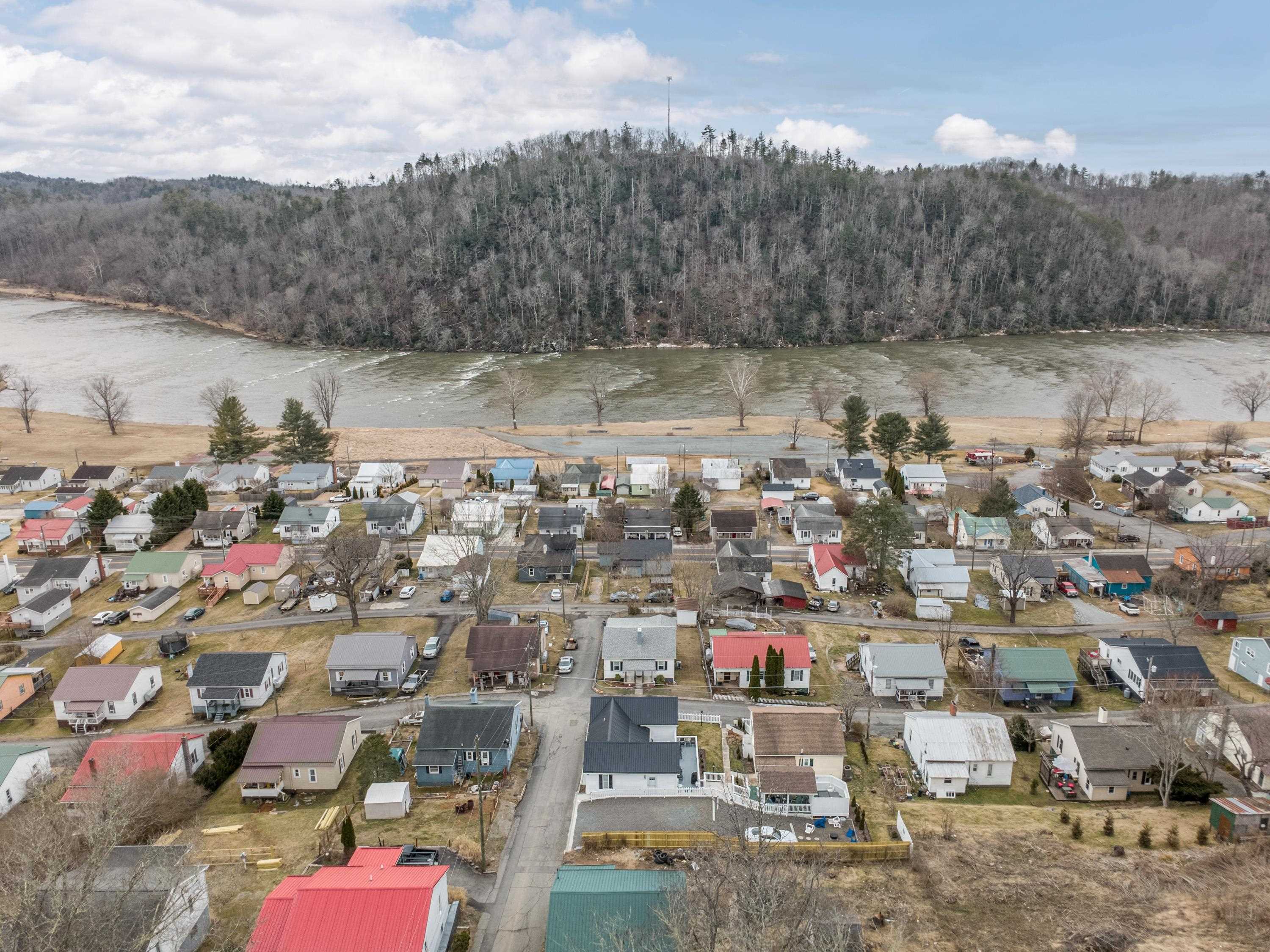 305 Grayson Street Fries VA 24330