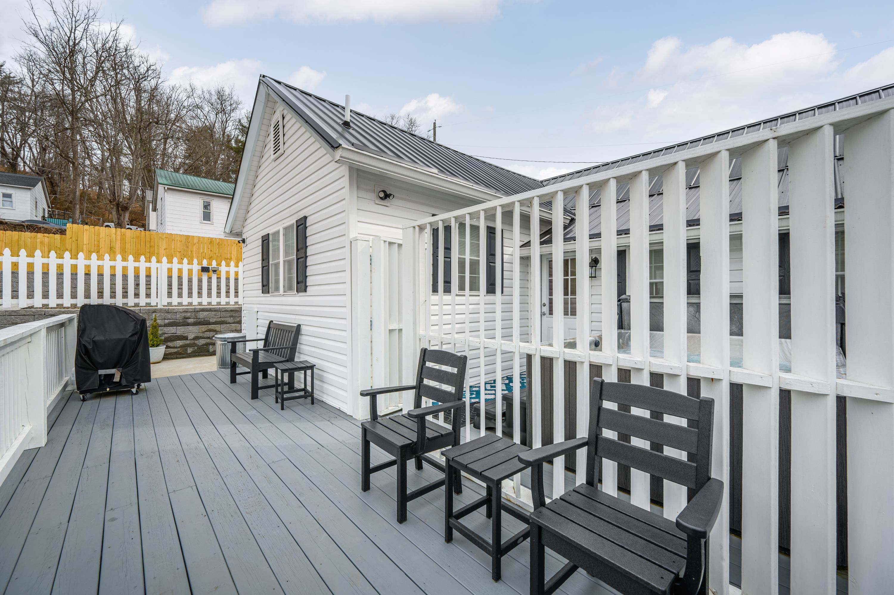 305 Grayson Street Fries VA 24330