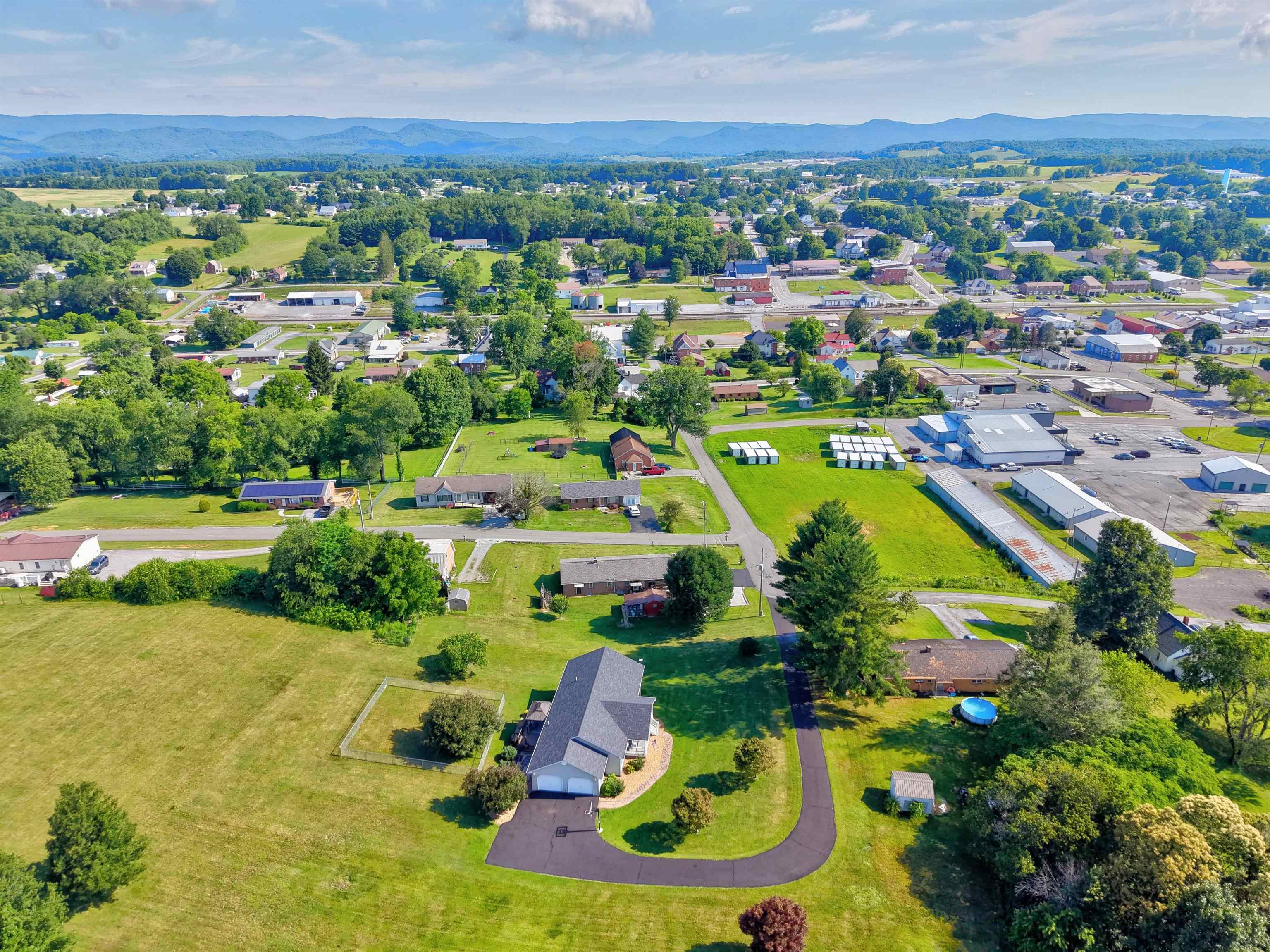 117 Pine Avenue Rural Retreat VA 24368