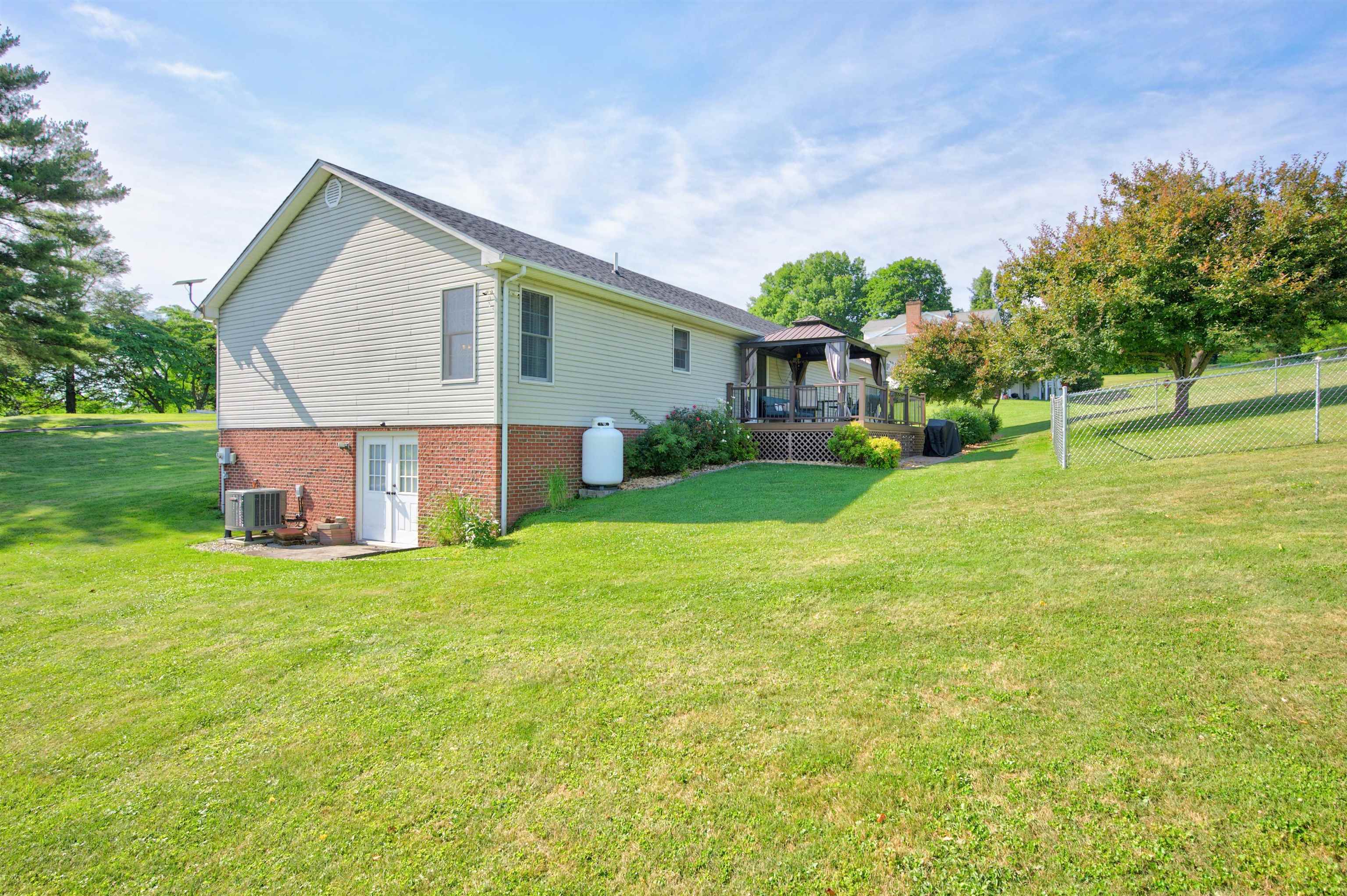 117 Pine Avenue Rural Retreat VA 24368