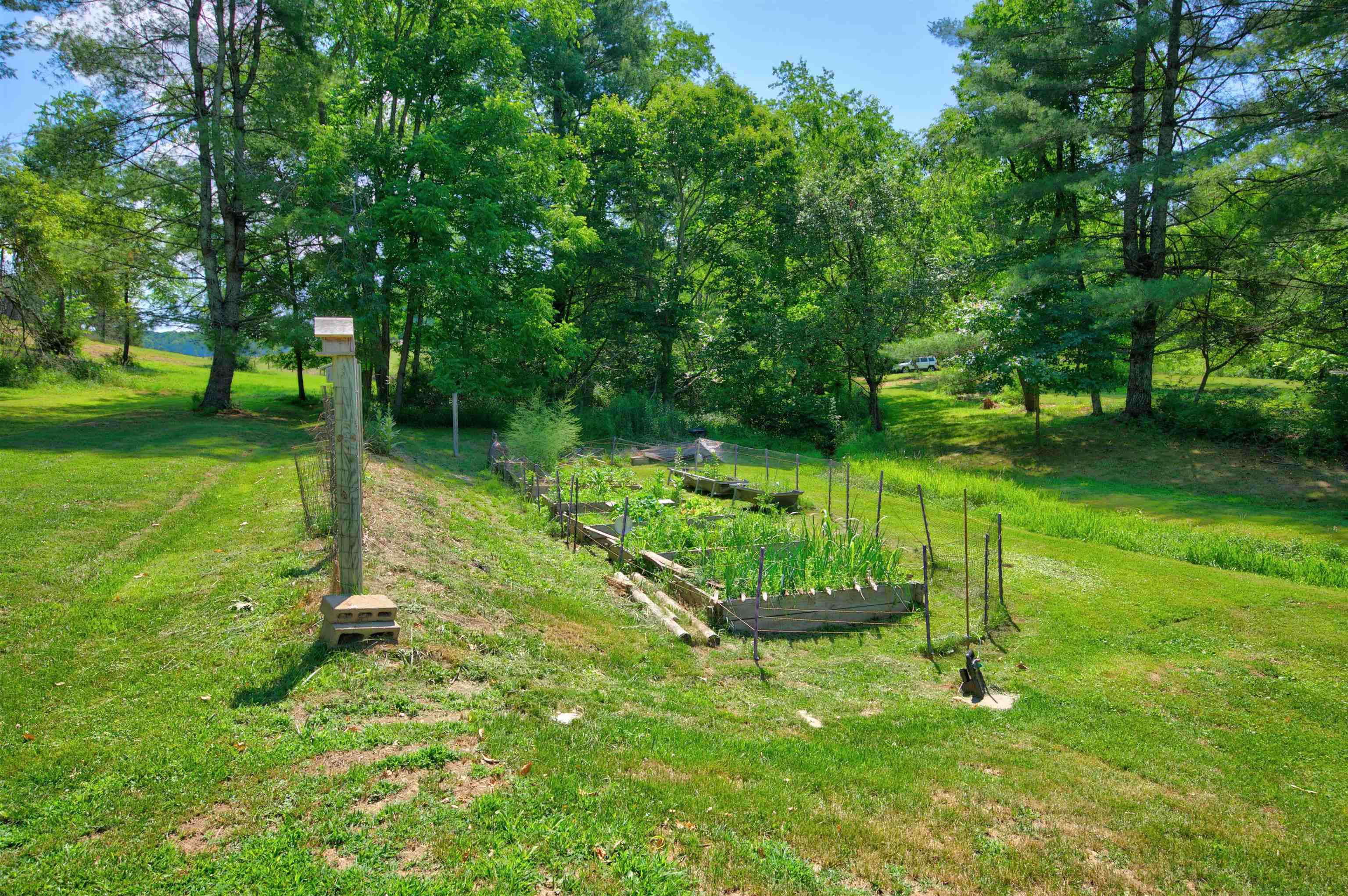 2067 Bethlehem Church Road NE Floyd VA 24091