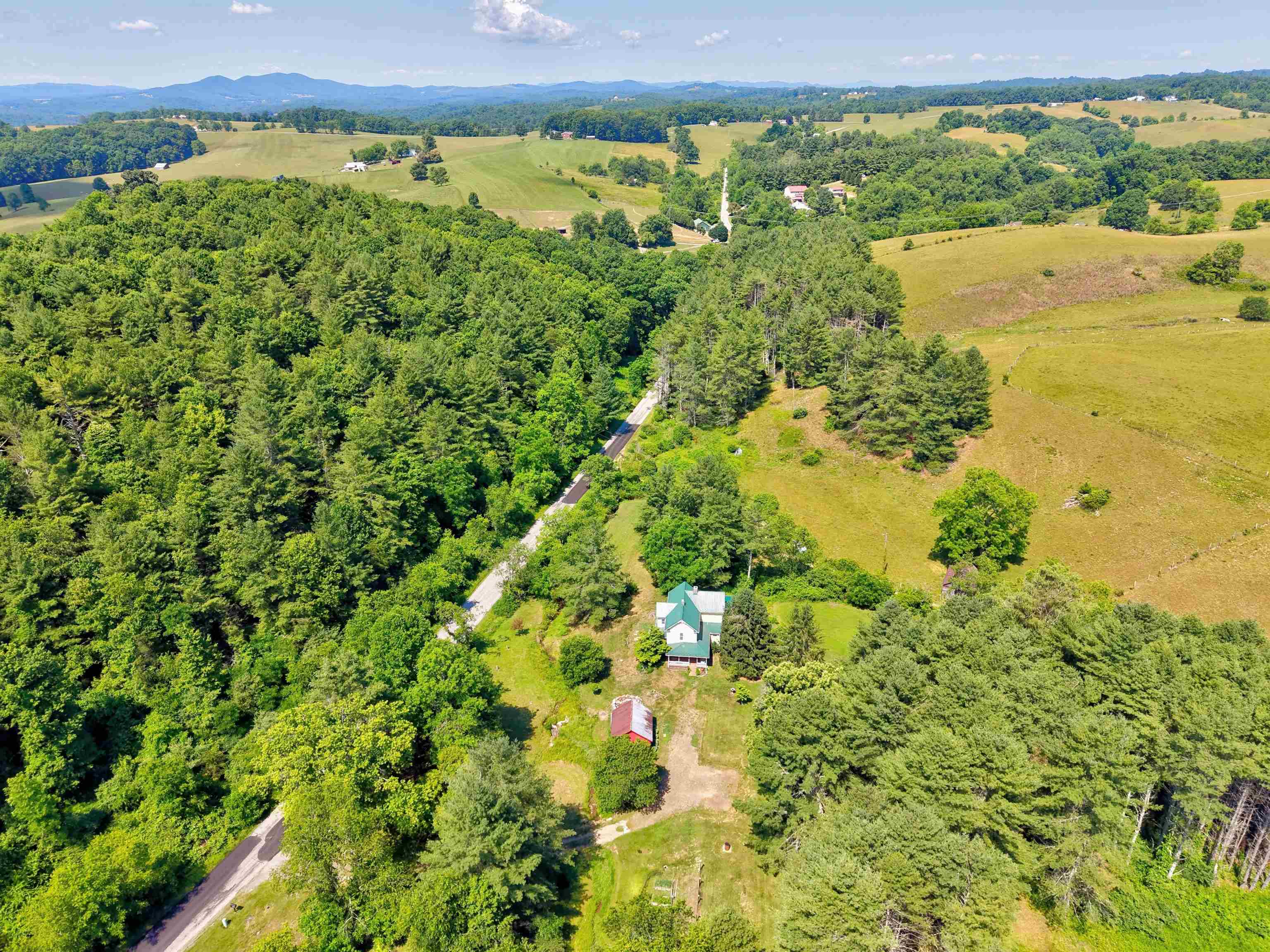 2067 Bethlehem Church Road NE Floyd VA 24091