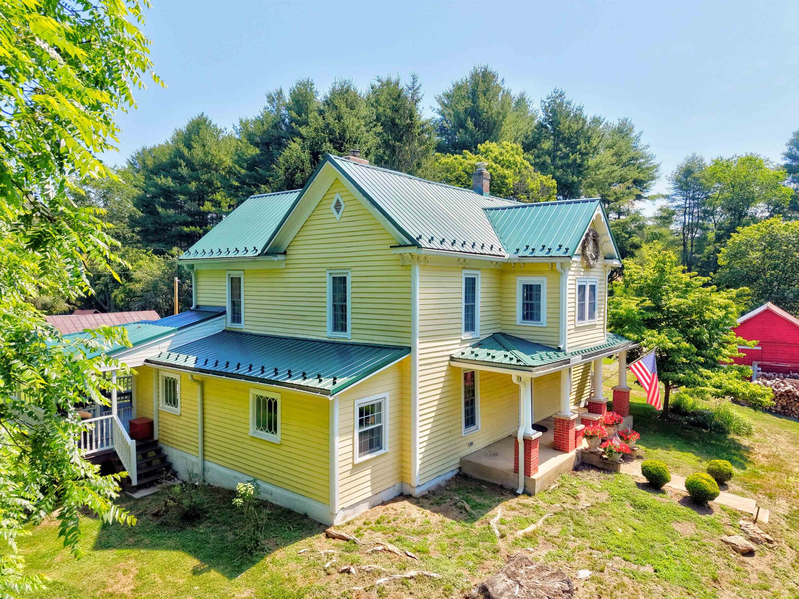 2067 Bethlehem Church Road NE Floyd VA 24091
