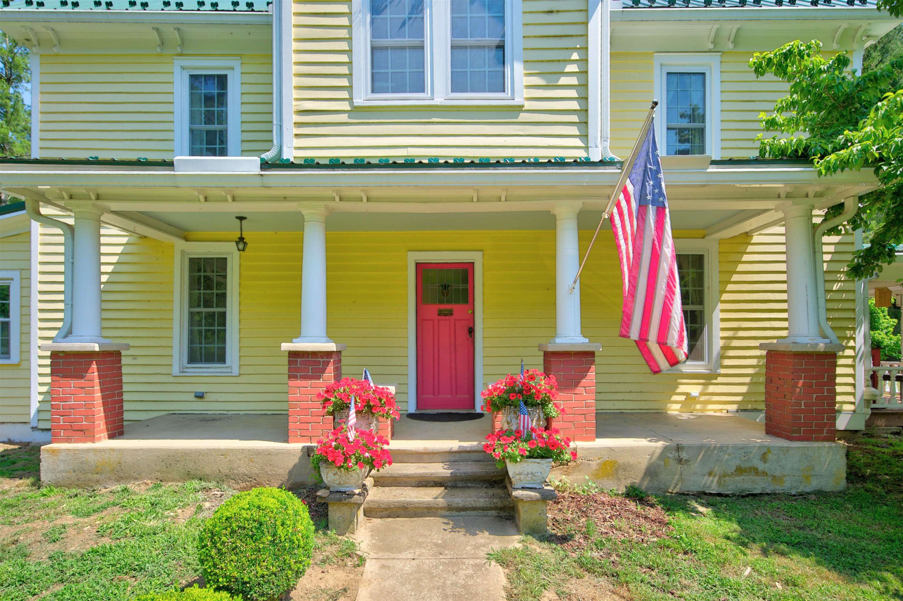 2067 Bethlehem Church Road NE Floyd VA 24091
