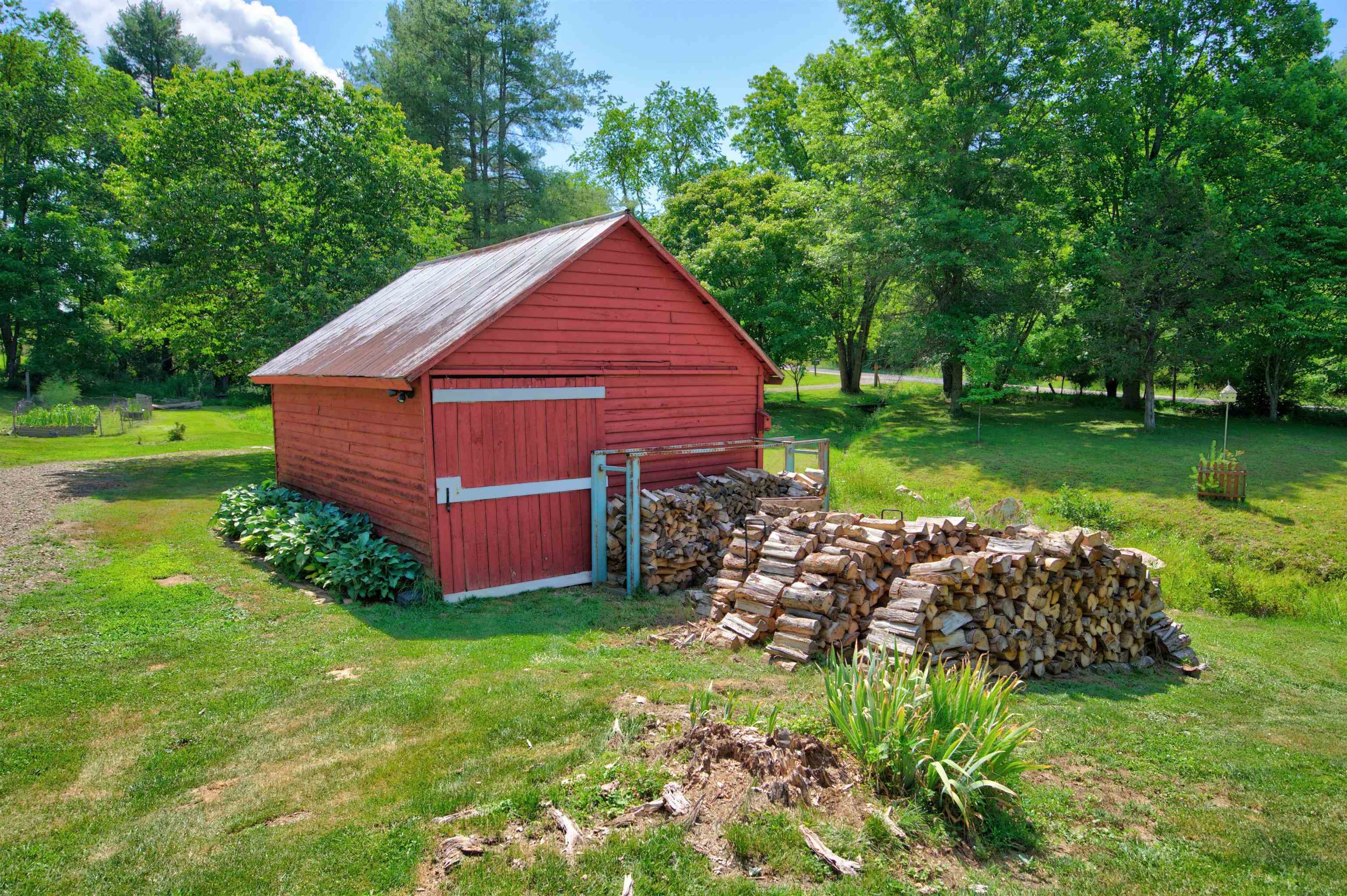 2067 Bethlehem Church Road NE Floyd VA 24091