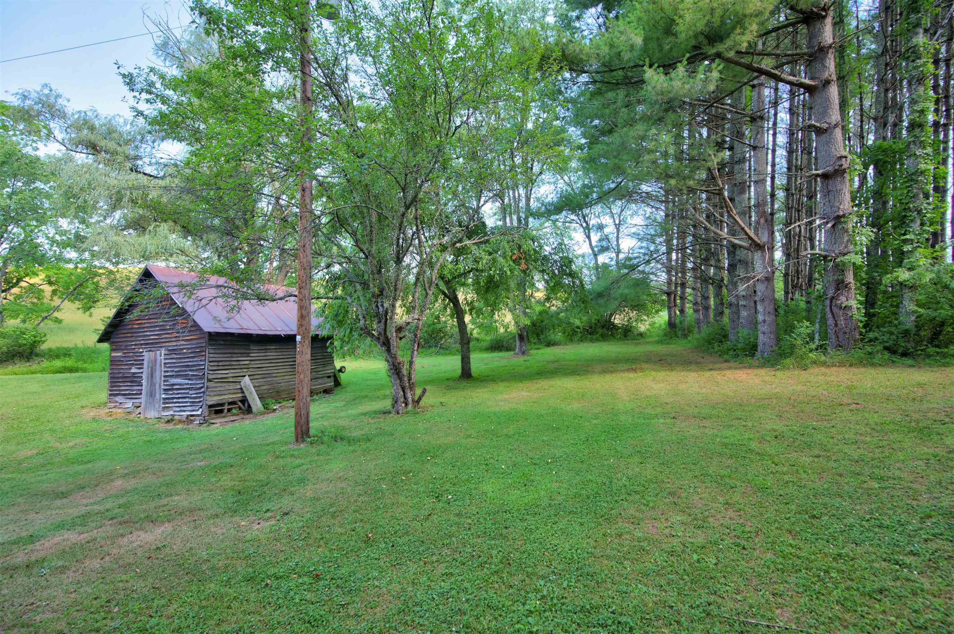 2067 Bethlehem Church Road NE Floyd VA 24091