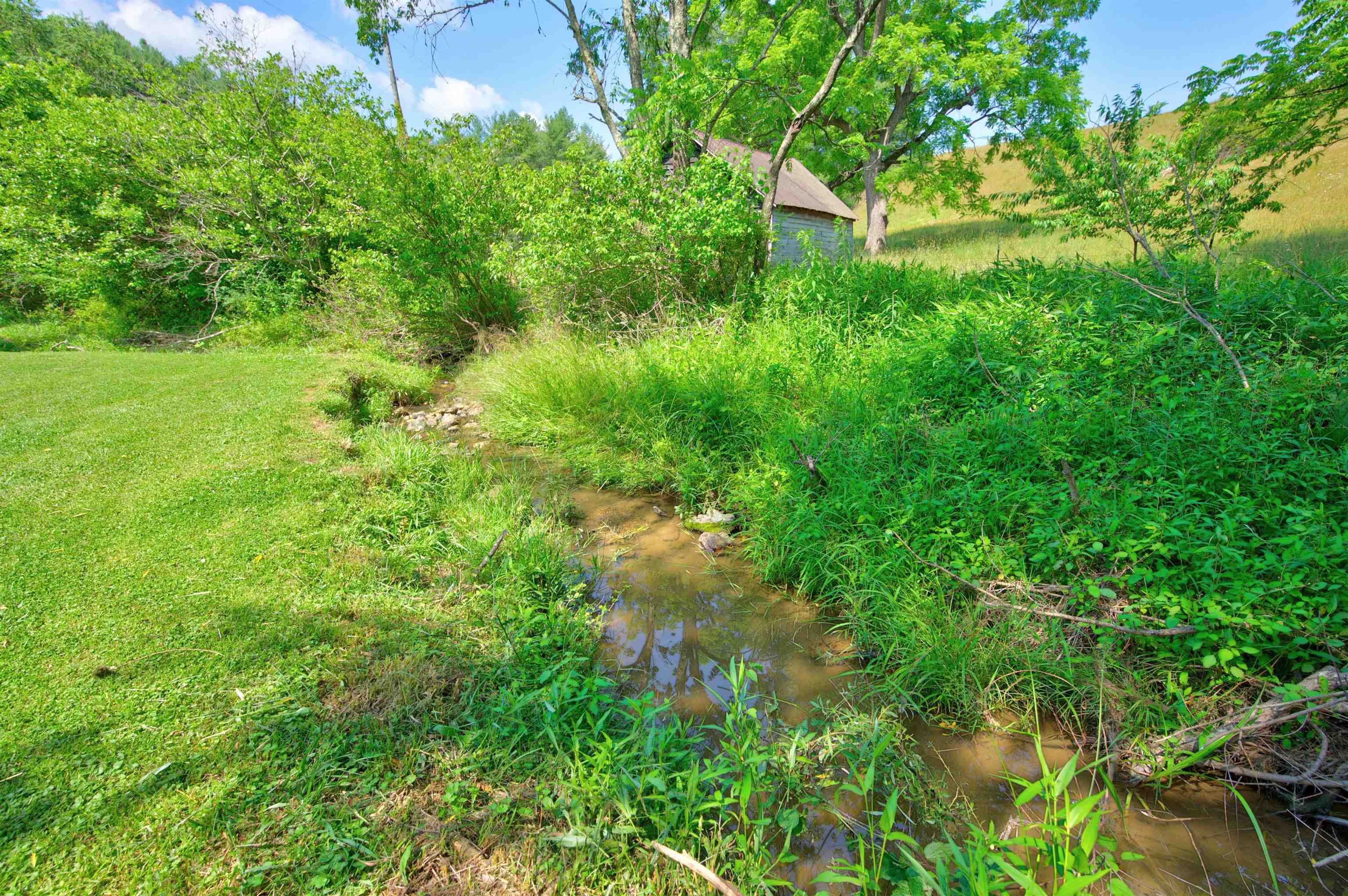 2067 Bethlehem Church Road NE Floyd VA 24091