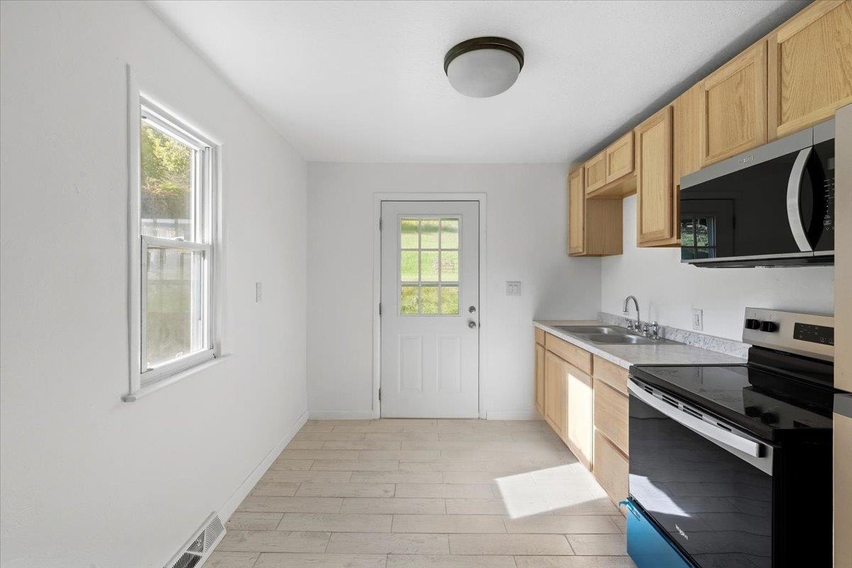 520 Poplar Street Narrows VA 24124