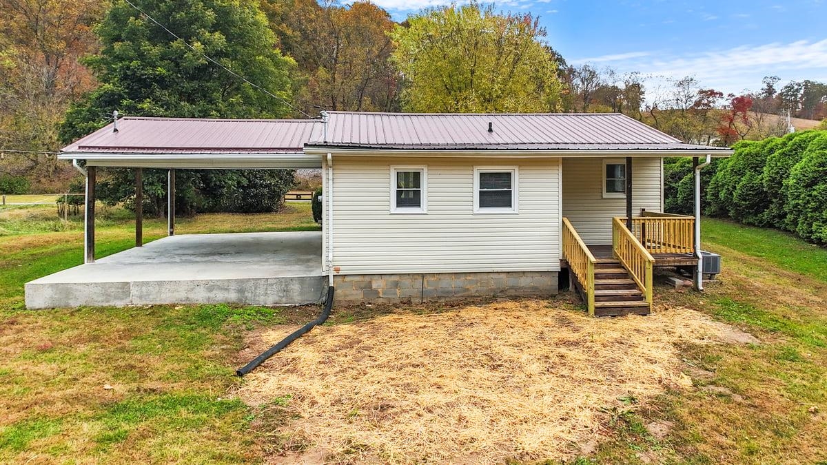 306 Cliffview Drive Pembroke VA 24136