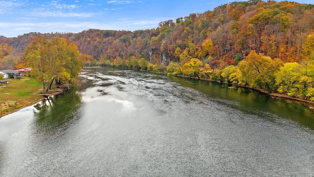 306 Cliffview Drive Pembroke VA 24136