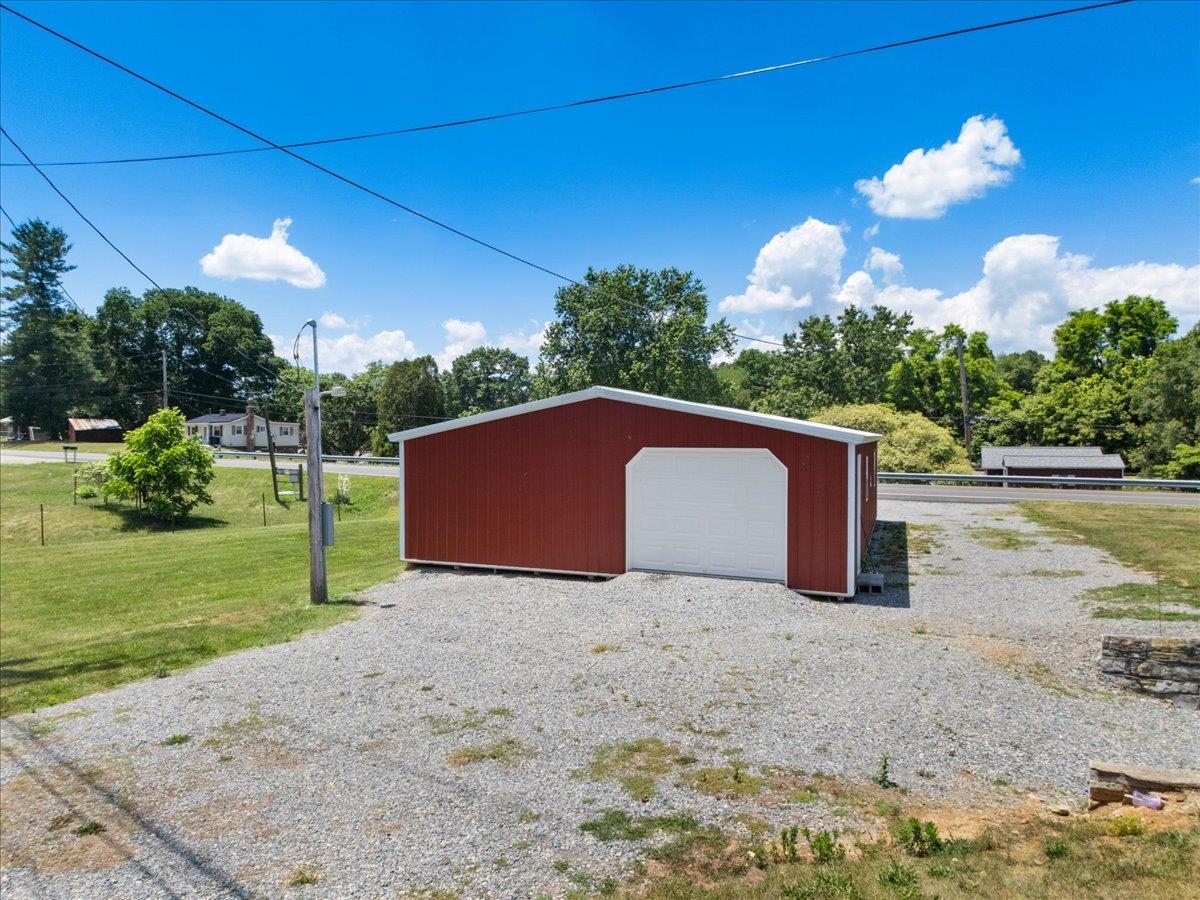 5662 Old Route 11 Road Dublin VA 24084