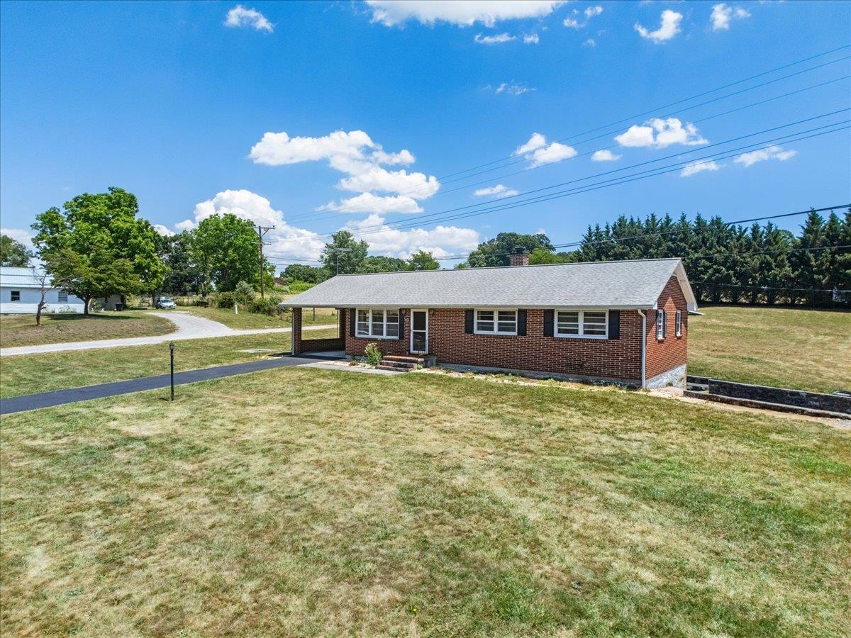5662 Old Route 11 Road Dublin VA 24084