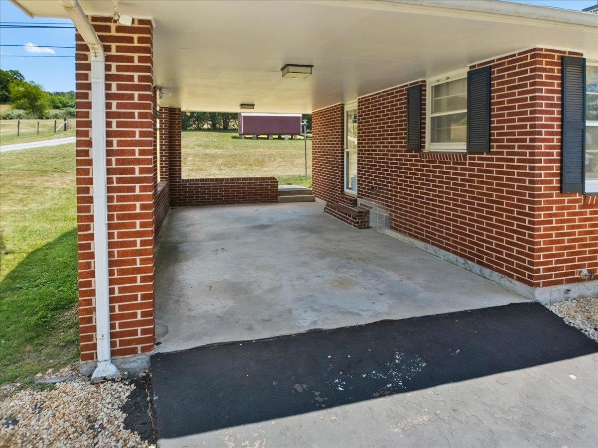 5662 Old Route 11 Road Dublin VA 24084