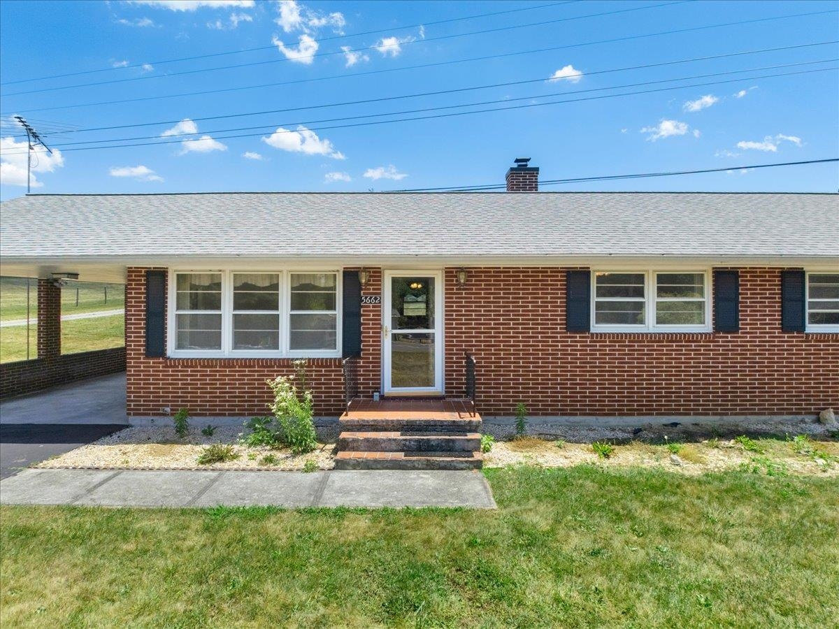 5662 Old Route 11 Road Dublin VA 24084