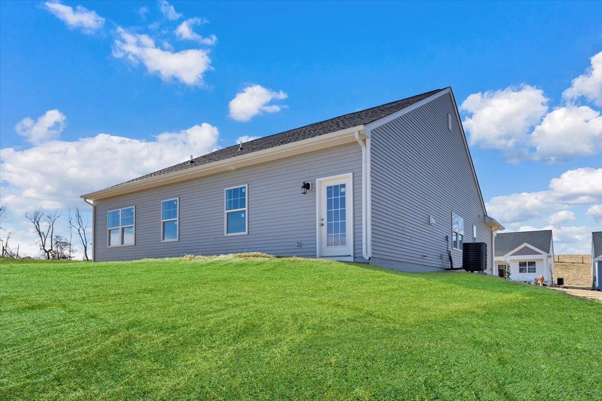 7380 King's Pointe Drive Fairlawn VA 24141