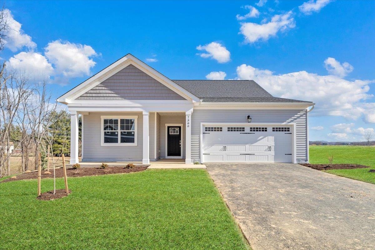 7380 King's Pointe Drive Fairlawn VA 24141