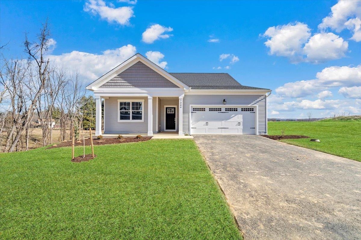 7380 King's Pointe Drive Fairlawn VA 24141