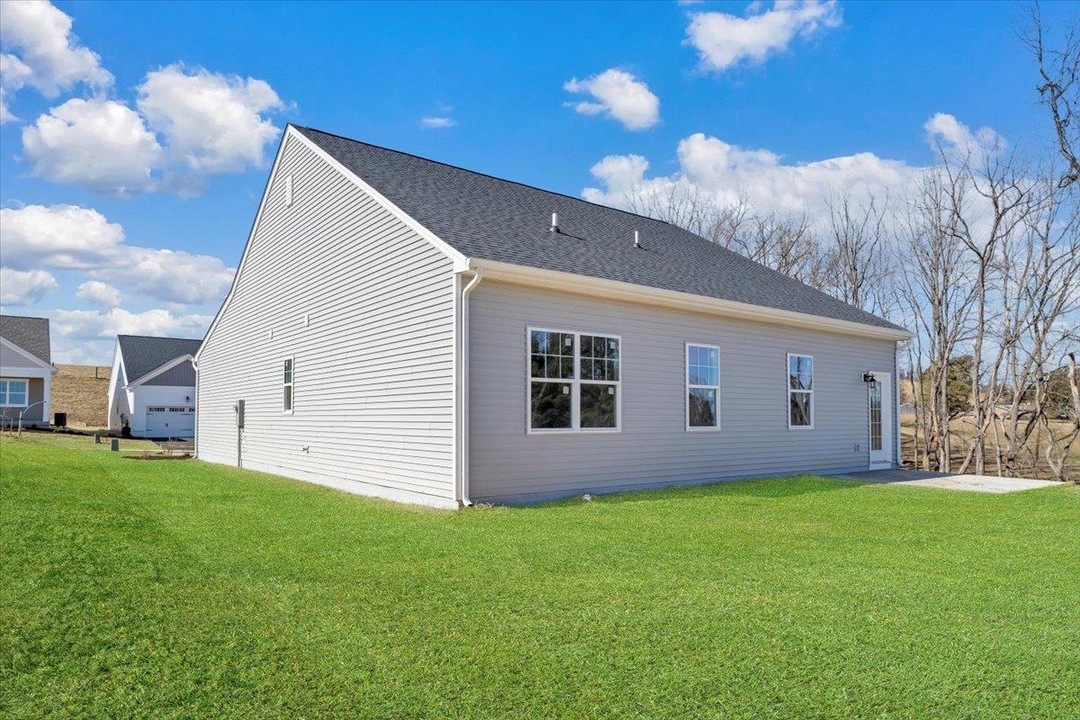 7380 King's Pointe Drive Fairlawn VA 24141