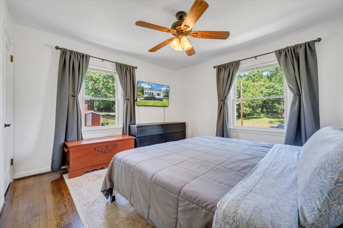 5112 Oak Grove Boulevard NW Roanoke VA 24017