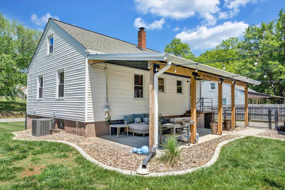 5112 Oak Grove Boulevard NW Roanoke VA 24017