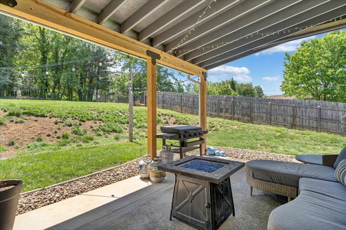 5112 Oak Grove Boulevard NW Roanoke VA 24017