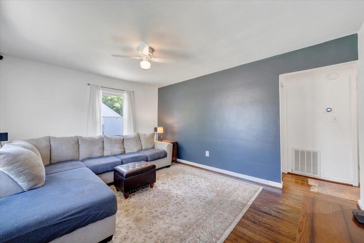 5112 Oak Grove Boulevard NW Roanoke VA 24017