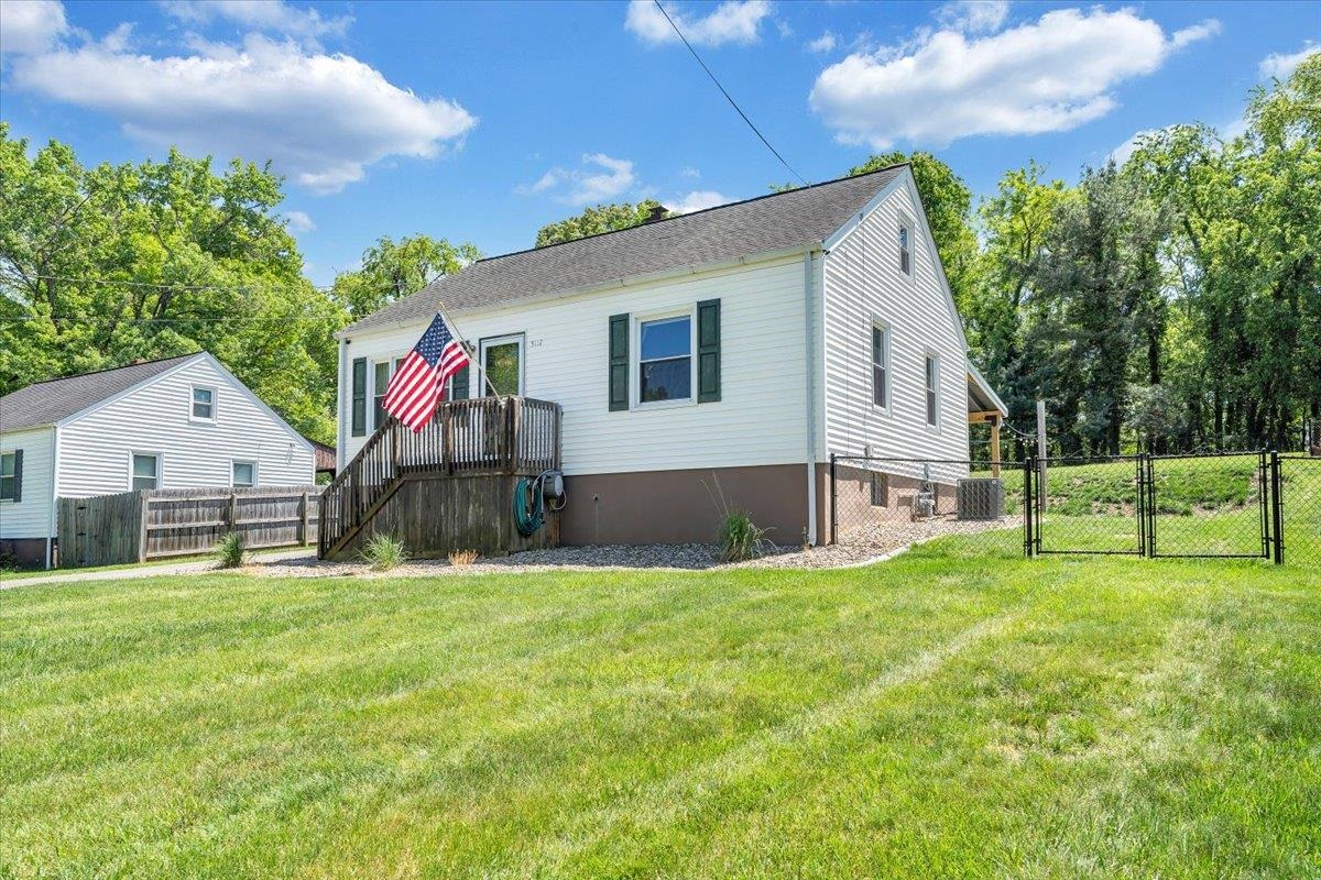 5112 Oak Grove Boulevard NW Roanoke VA 24017