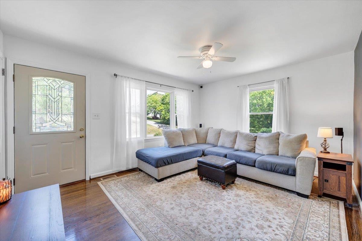 5112 Oak Grove Boulevard NW Roanoke VA 24017