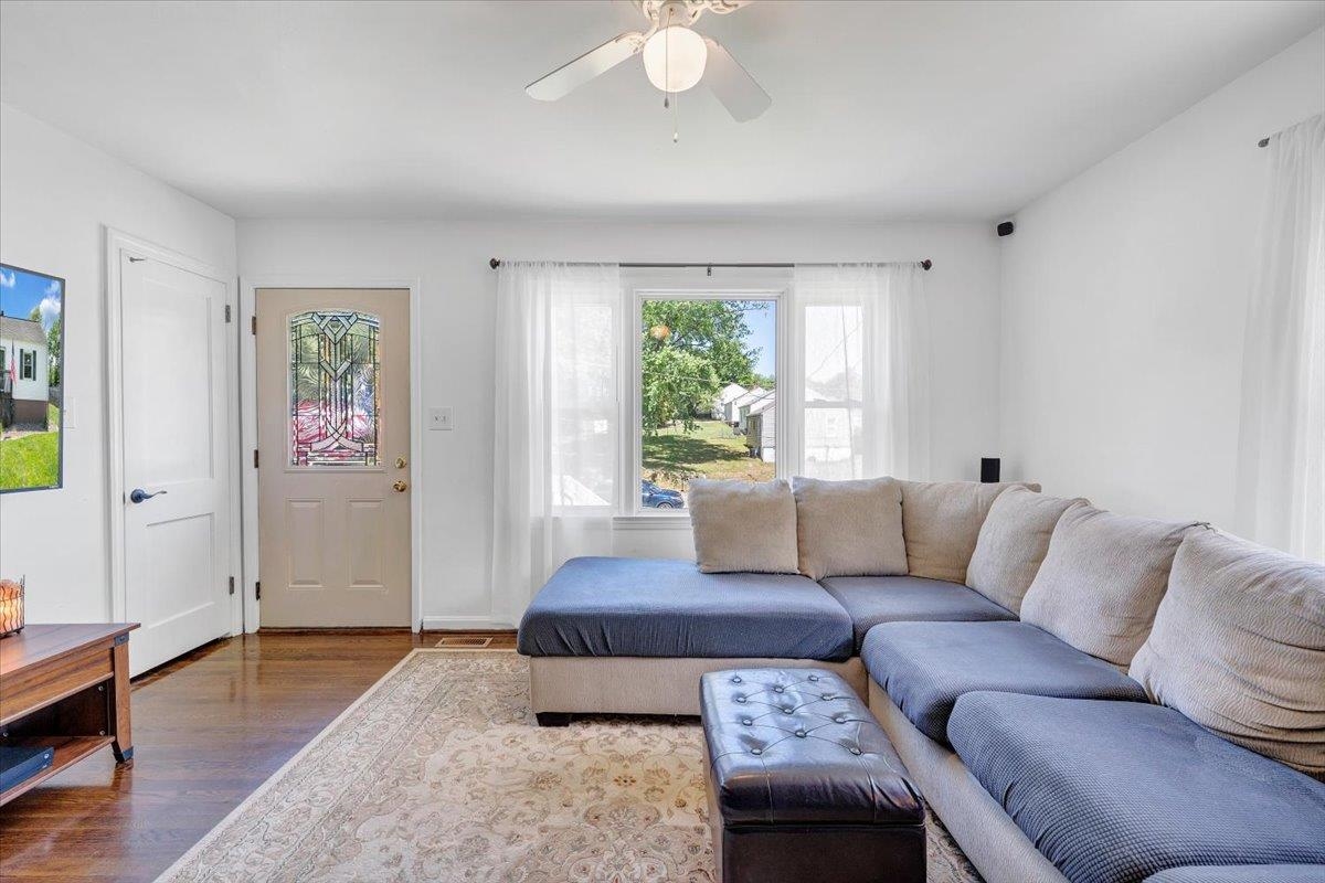 5112 Oak Grove Boulevard NW Roanoke VA 24017