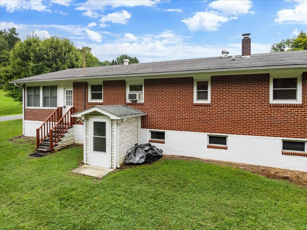 615 Circle Drive Pembroke VA 24136