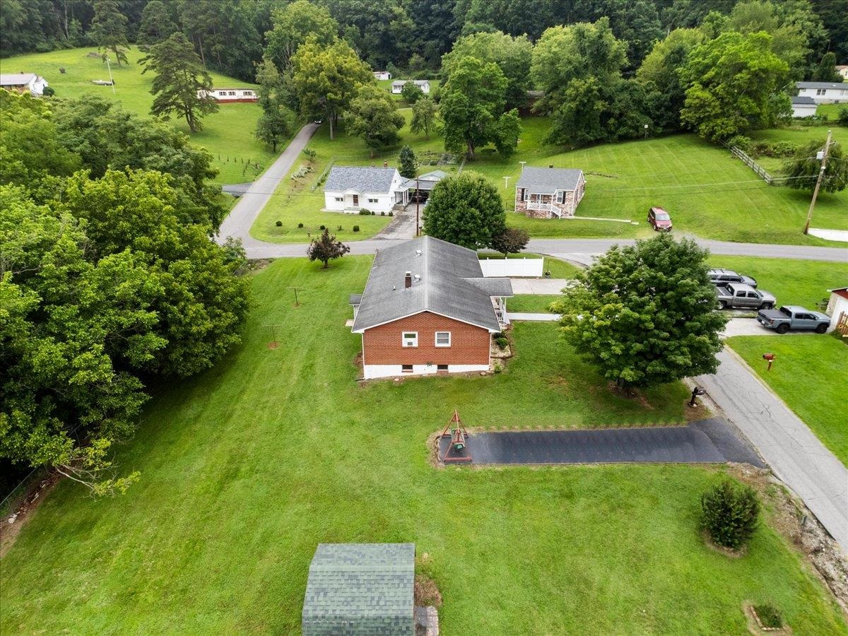 615 Circle Drive Pembroke VA 24136