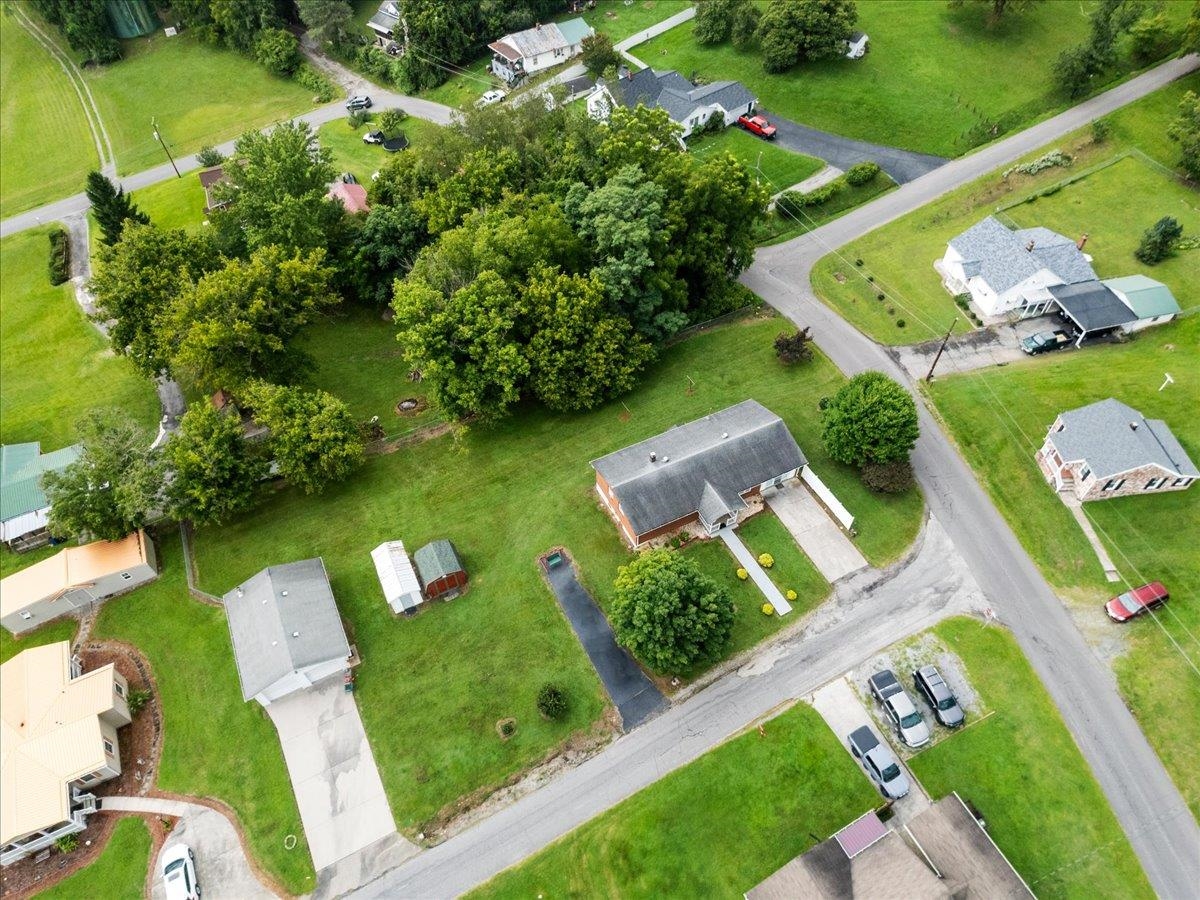 615 Circle Drive Pembroke VA 24136