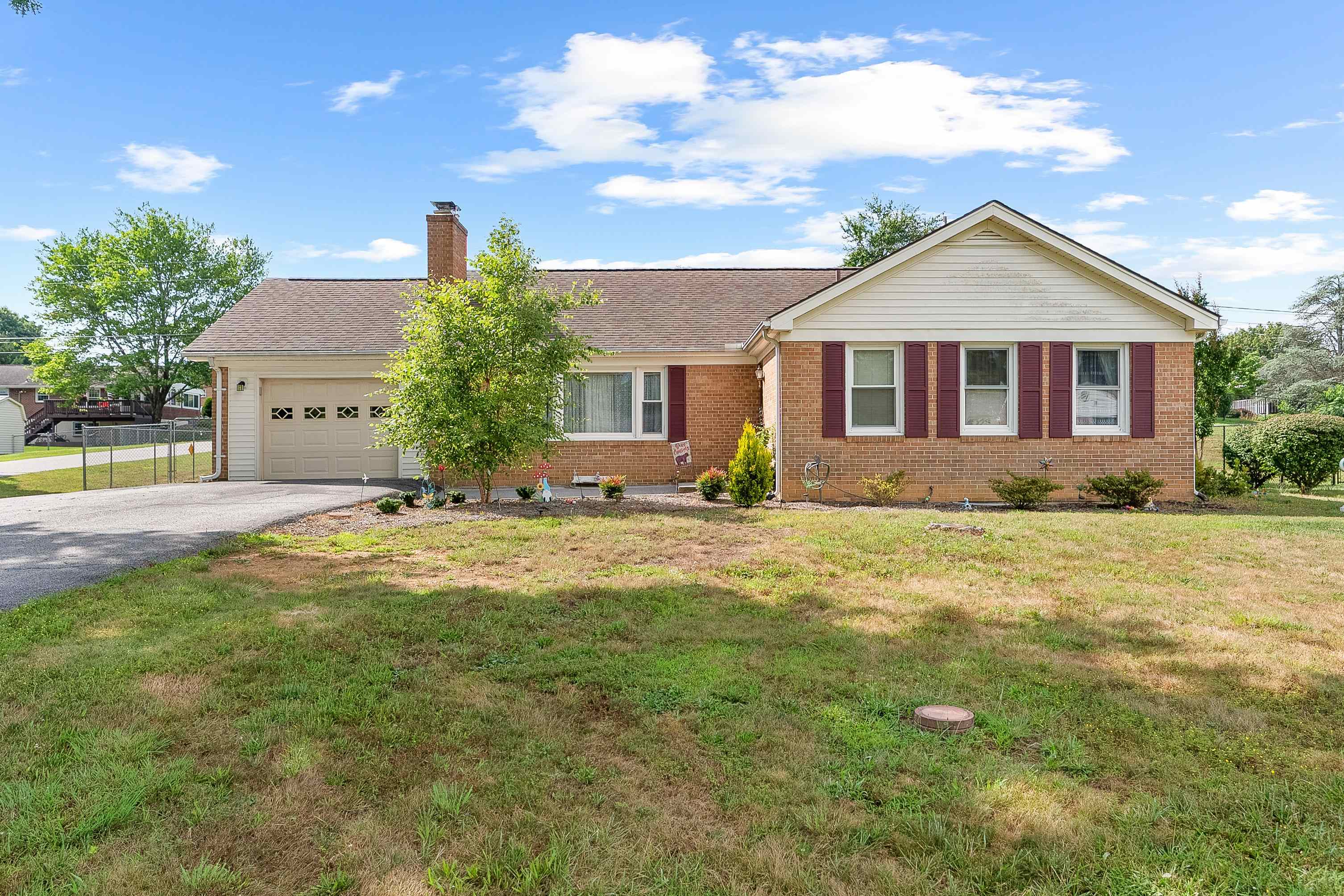 195 Ash Drive Christiansburg VA 24073