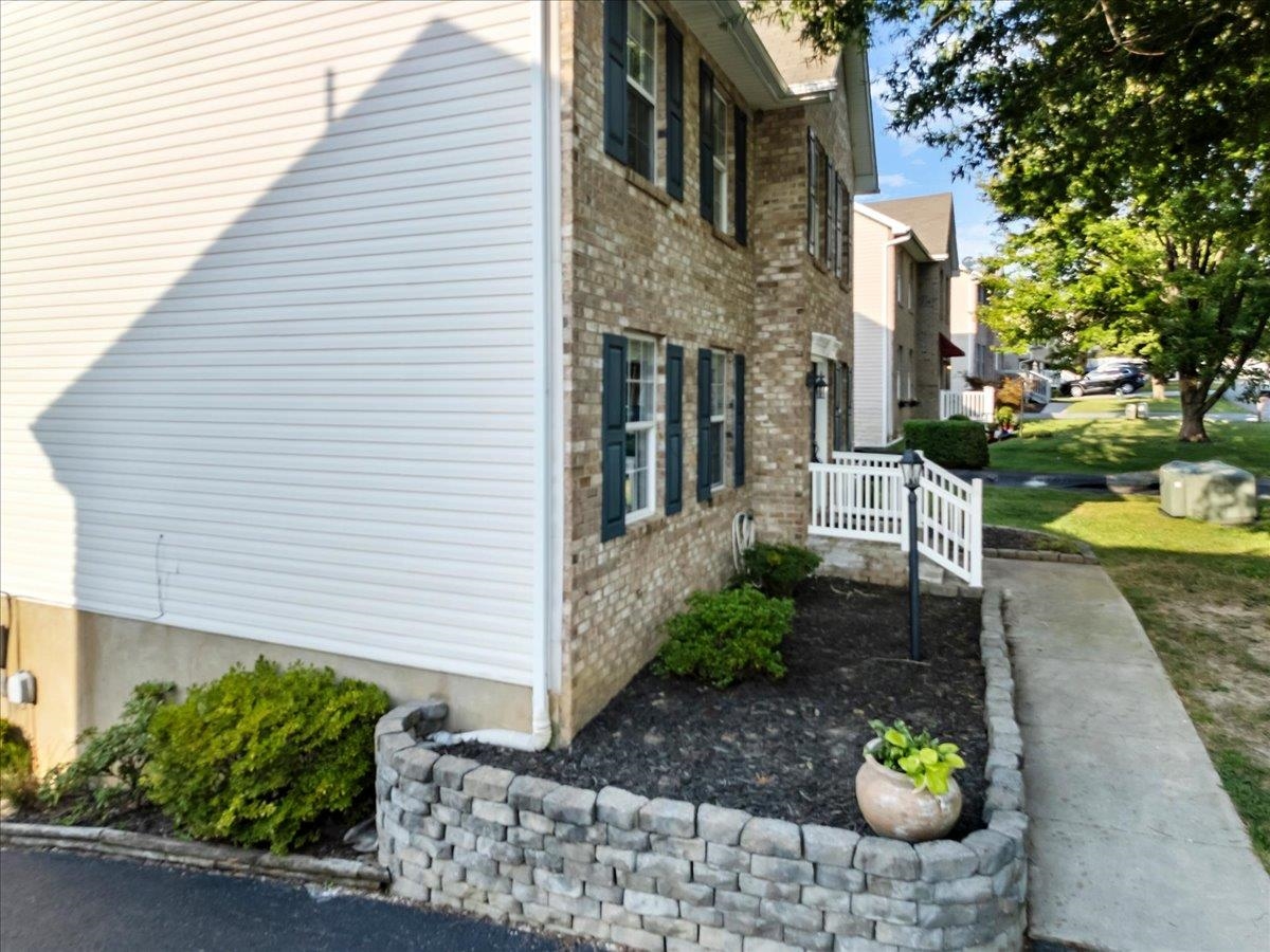 305 Sequoia Circle Christiansburg VA 24073