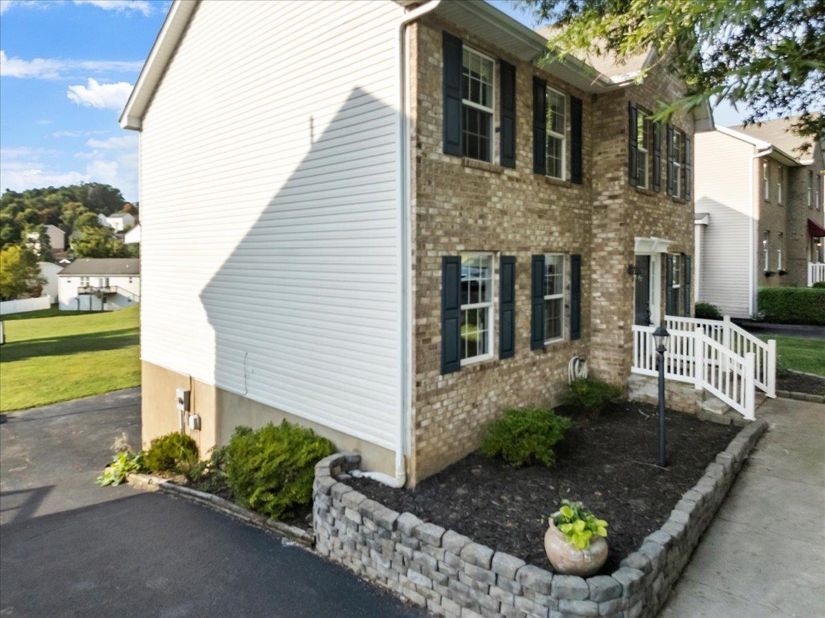 305 Sequoia Circle Christiansburg VA 24073