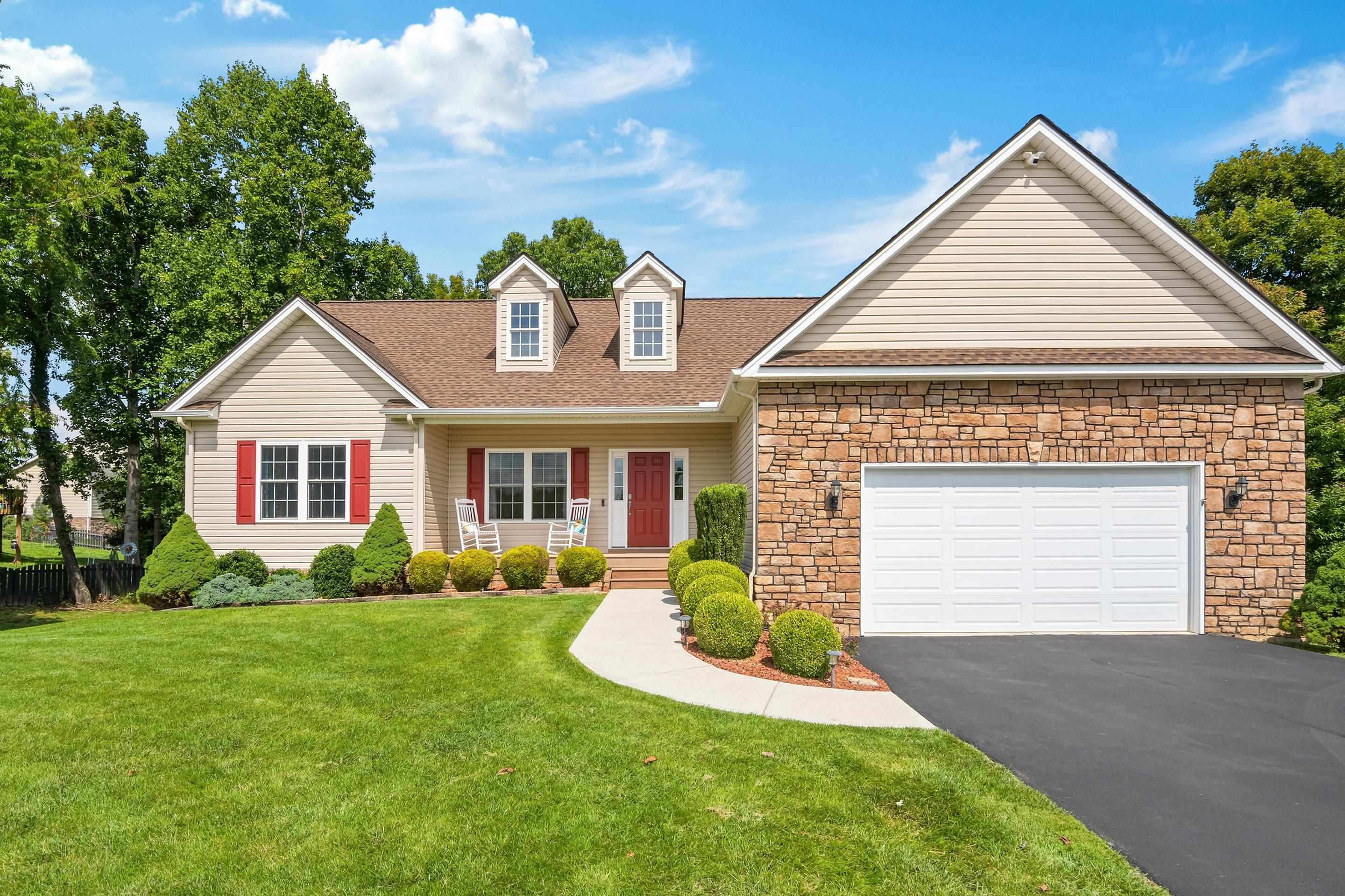 925 Brooklyn Avenue Christiansburg VA 24073