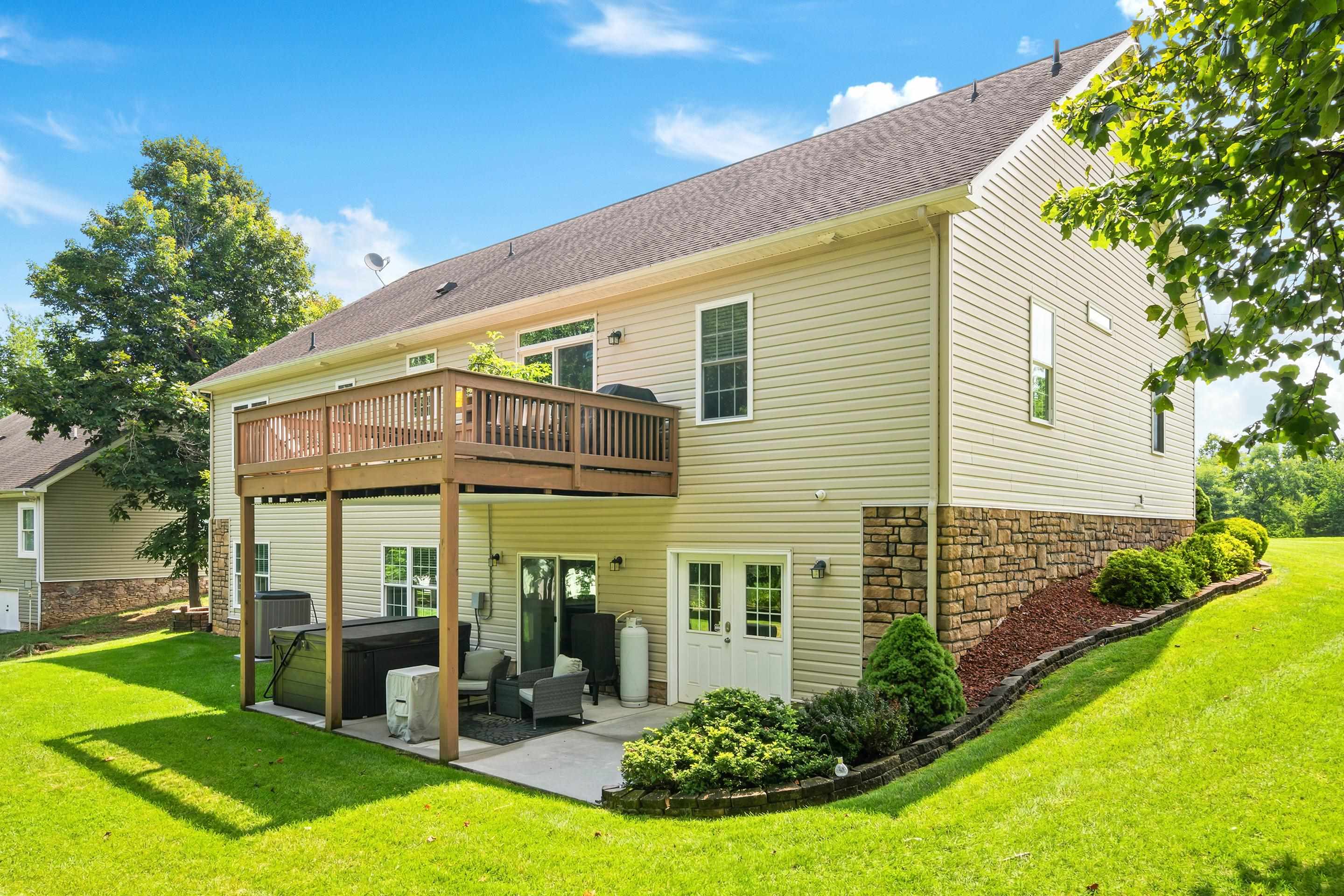 925 Brooklyn Avenue Christiansburg VA 24073
