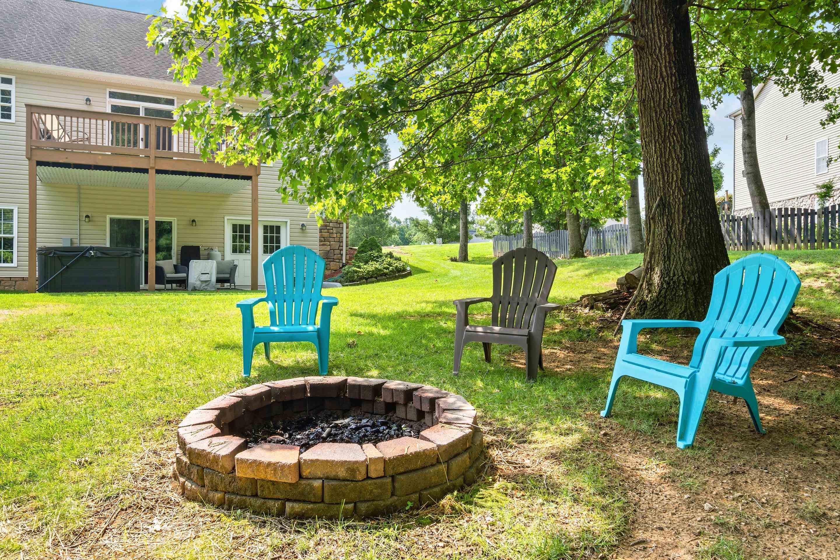 925 Brooklyn Avenue Christiansburg VA 24073