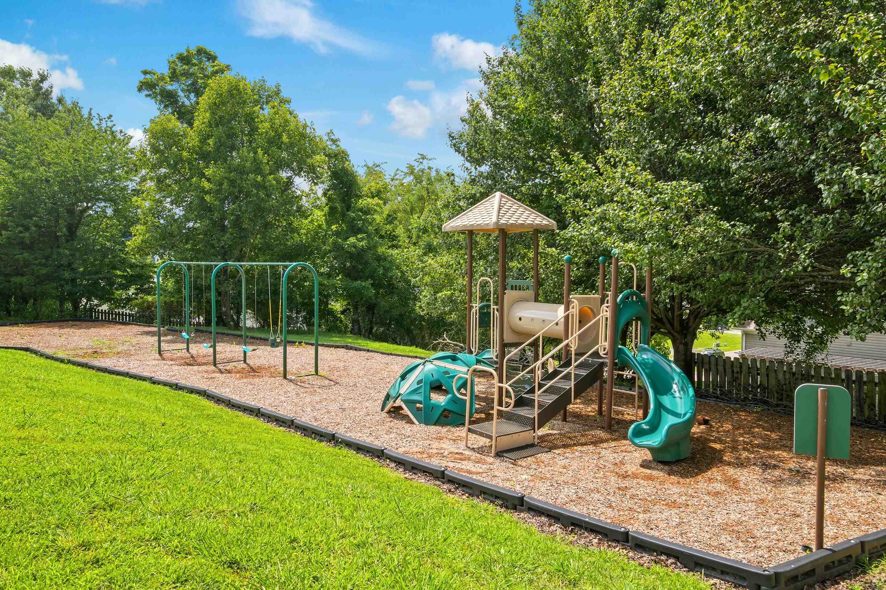 925 Brooklyn Avenue Christiansburg VA 24073