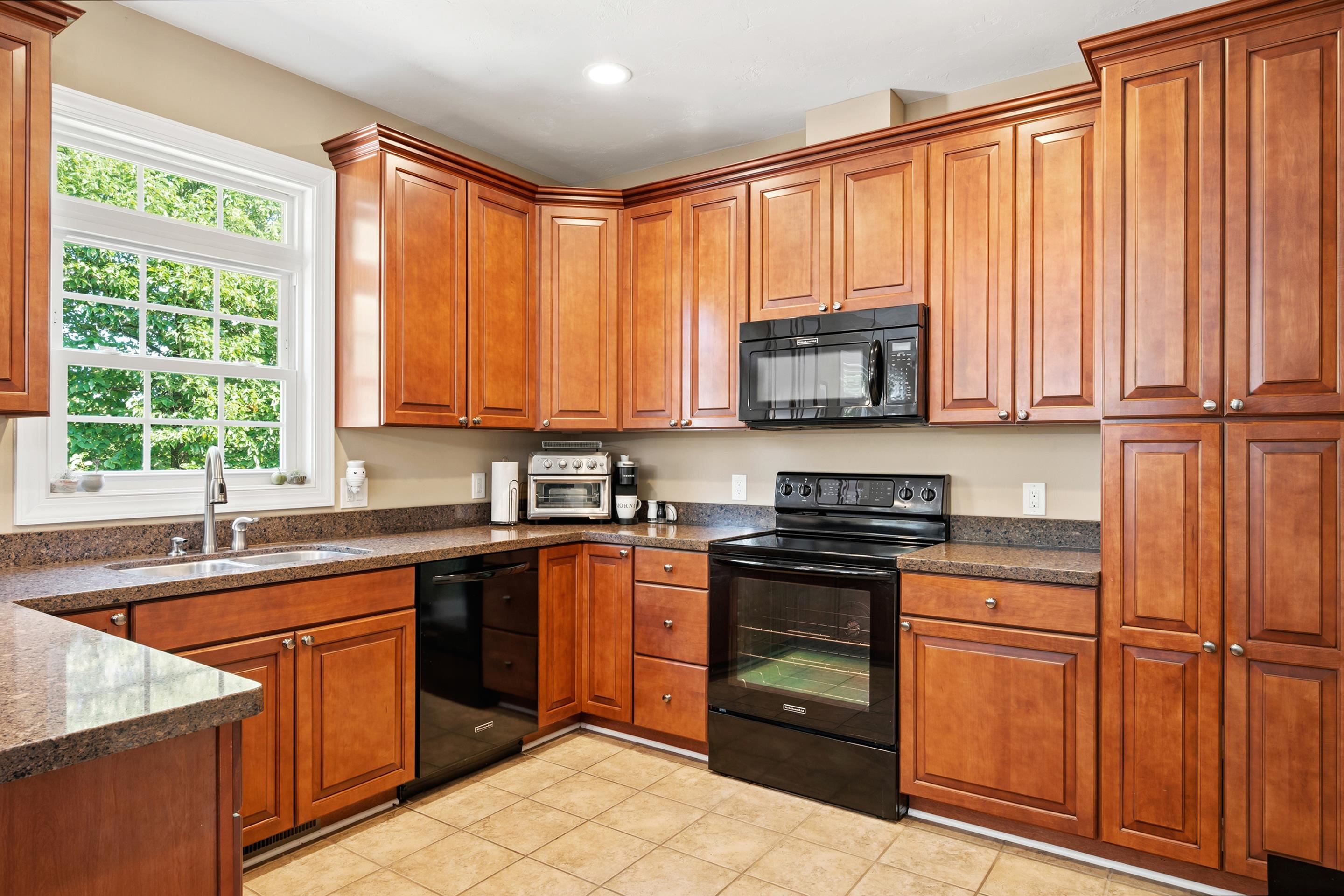925 Brooklyn Avenue Christiansburg VA 24073