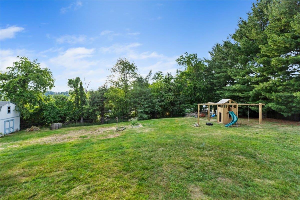 120 SE Howery Street Christiansburg VA 24073