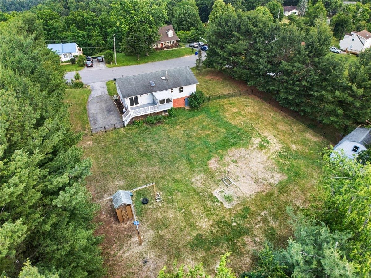 120 SE Howery Street Christiansburg VA 24073