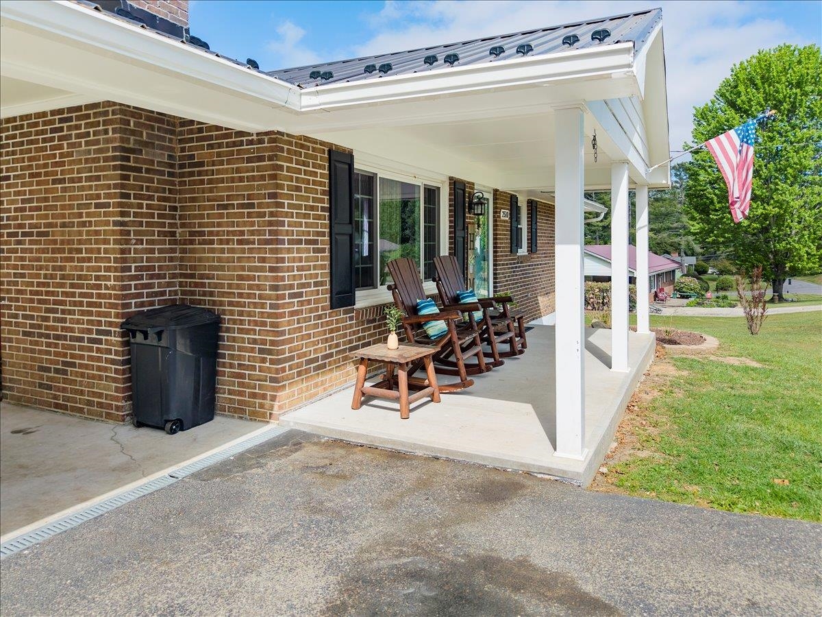 2510 Forest Hill Drive Draper VA 24324